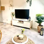 Cottbus-apartments - Beige I Privat I Wifi I Kueche * Cottbus
