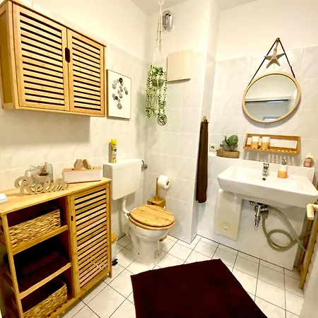 Cottbus-apartments - Beige I Privat I Wifi I Kueche * Котбус