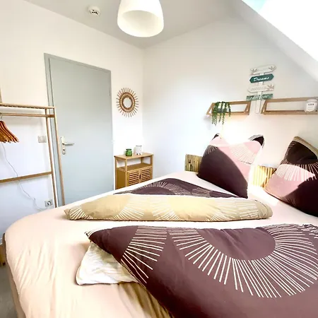 Cottbus-apartments - Beige I Privat I Wifi I Kueche